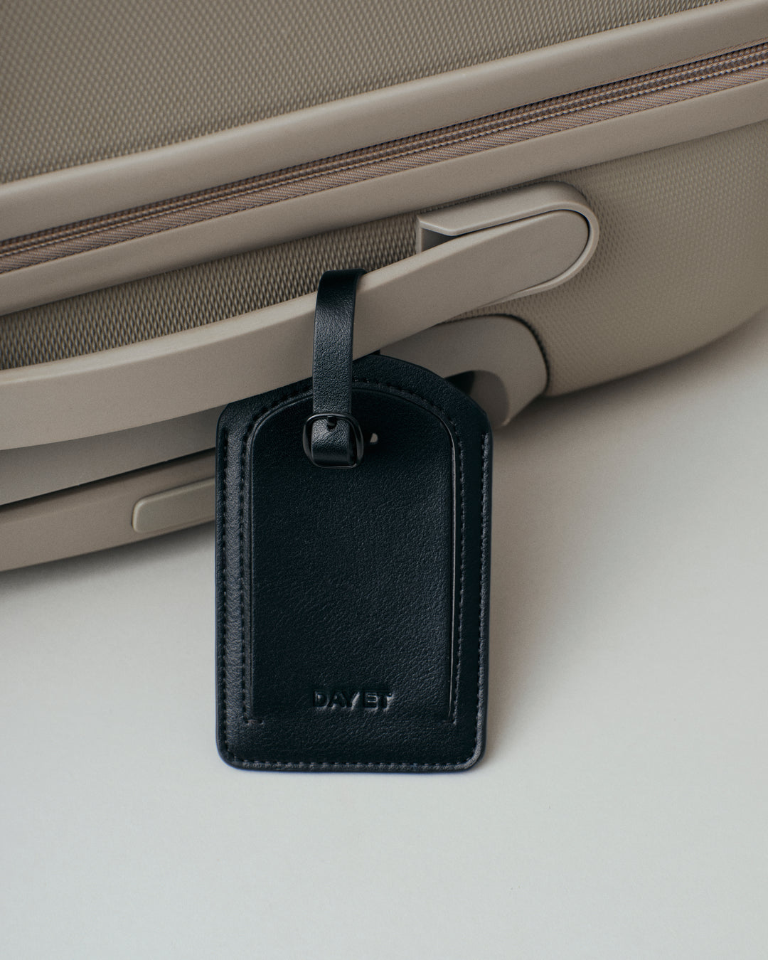 Day Luggage Tag