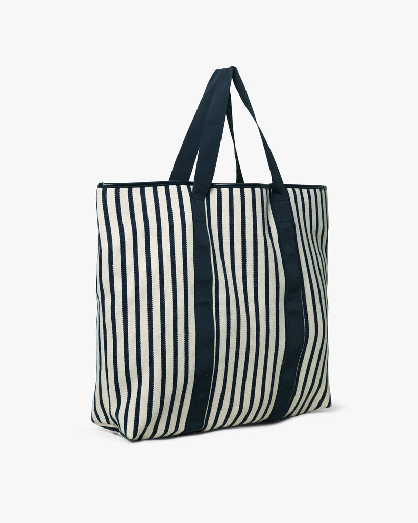 Day Gweneth J Beachy Beach