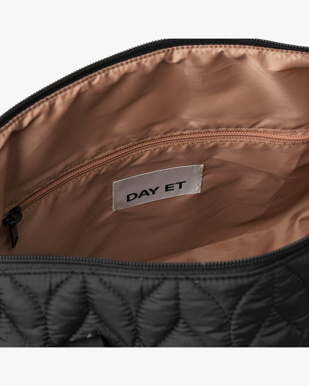 Medium Quilted Twist Shopper Taske