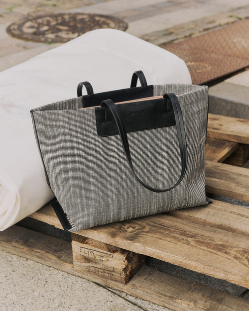 Day Raas Structure Bag